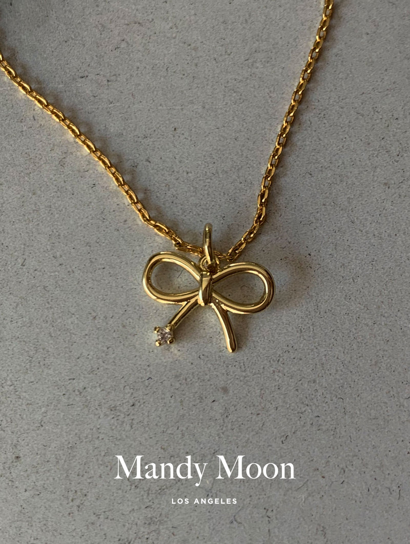 Bow Outline Necklace