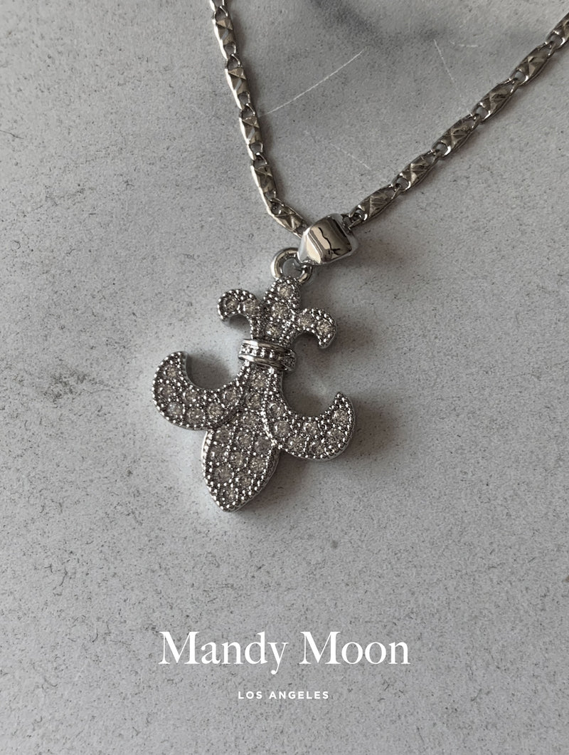 Fleur de Lis Necklace - Silver