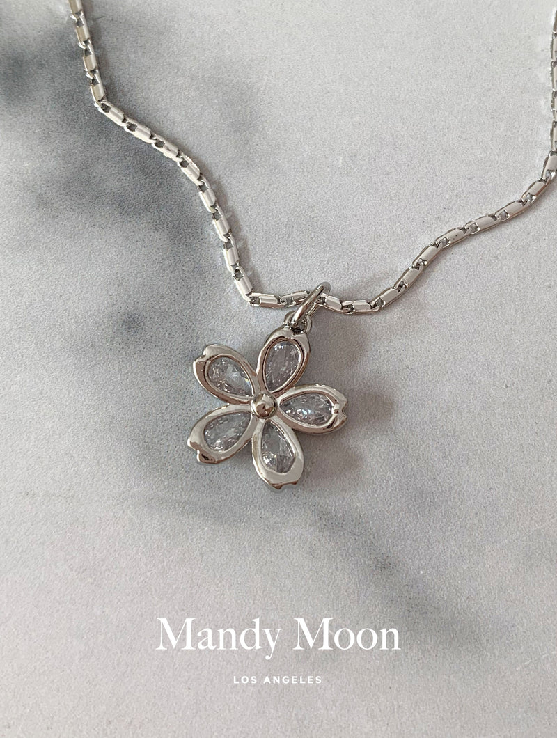 Silver Daisy Charm Necklace