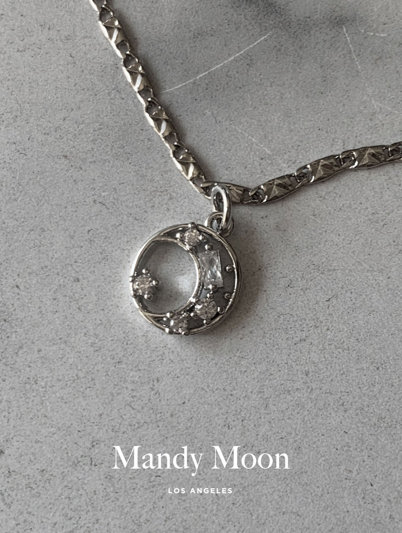 Circle Moon Necklace - Silver