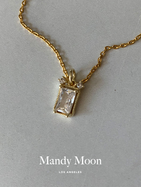 Frame Rectangle Star Necklace