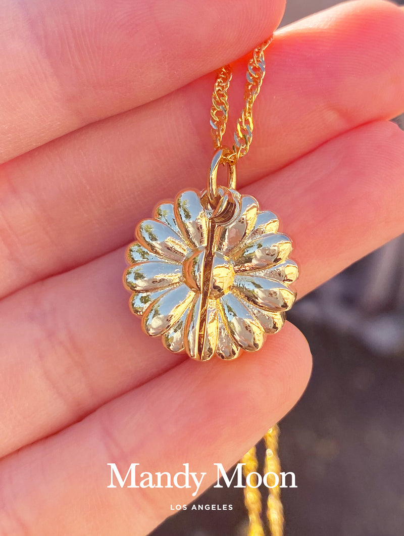 Sunflower open deals necklace