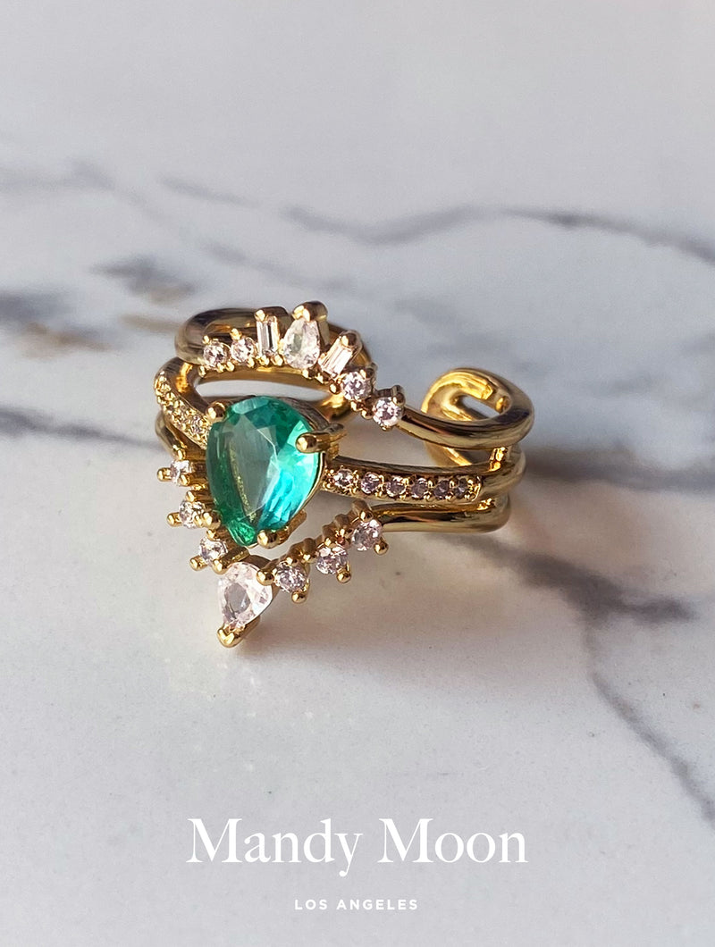 Emerald Green Oval Ring